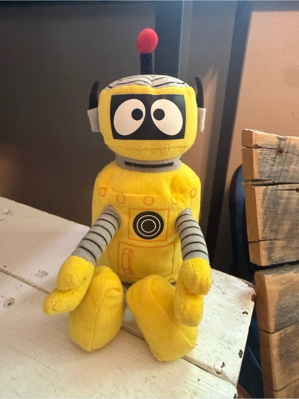 Ty Yo Gabba Gabba Plex Yellow Robot Plush